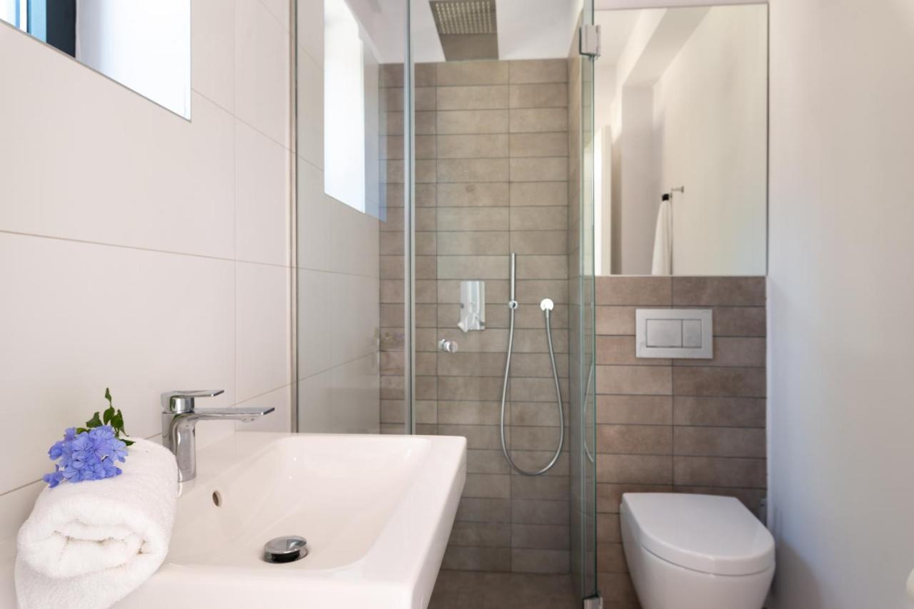 Myzen Villa Asana & Villa Kenshya Sívota Exteriör bild